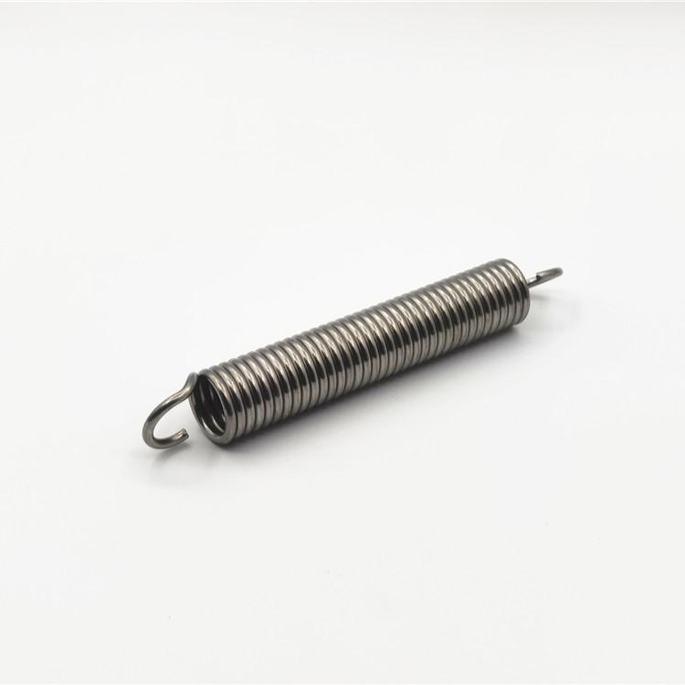 Long extension spring with loop ends