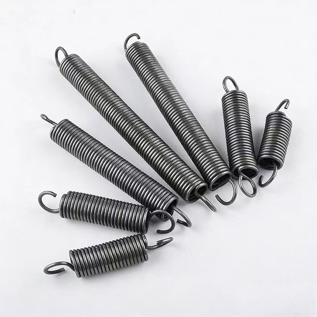 Stainless extension springs in various sizes