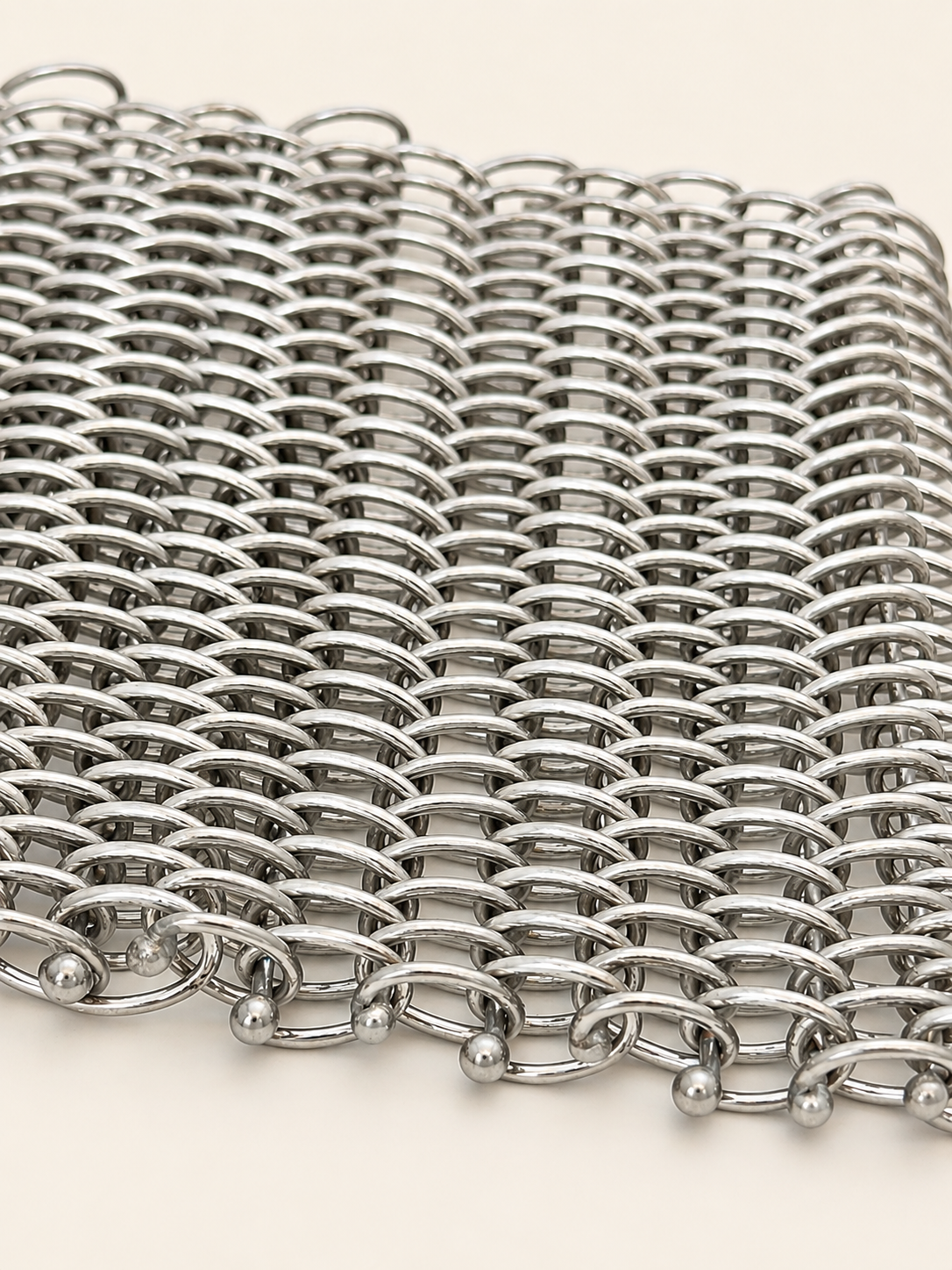 Rounded edge balanced weave wire conveyor belt close up